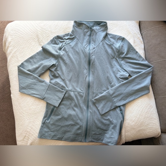 Apana Jackets & Blazers - Apana Gray Running Jacket with Thumbholes and pockets size L